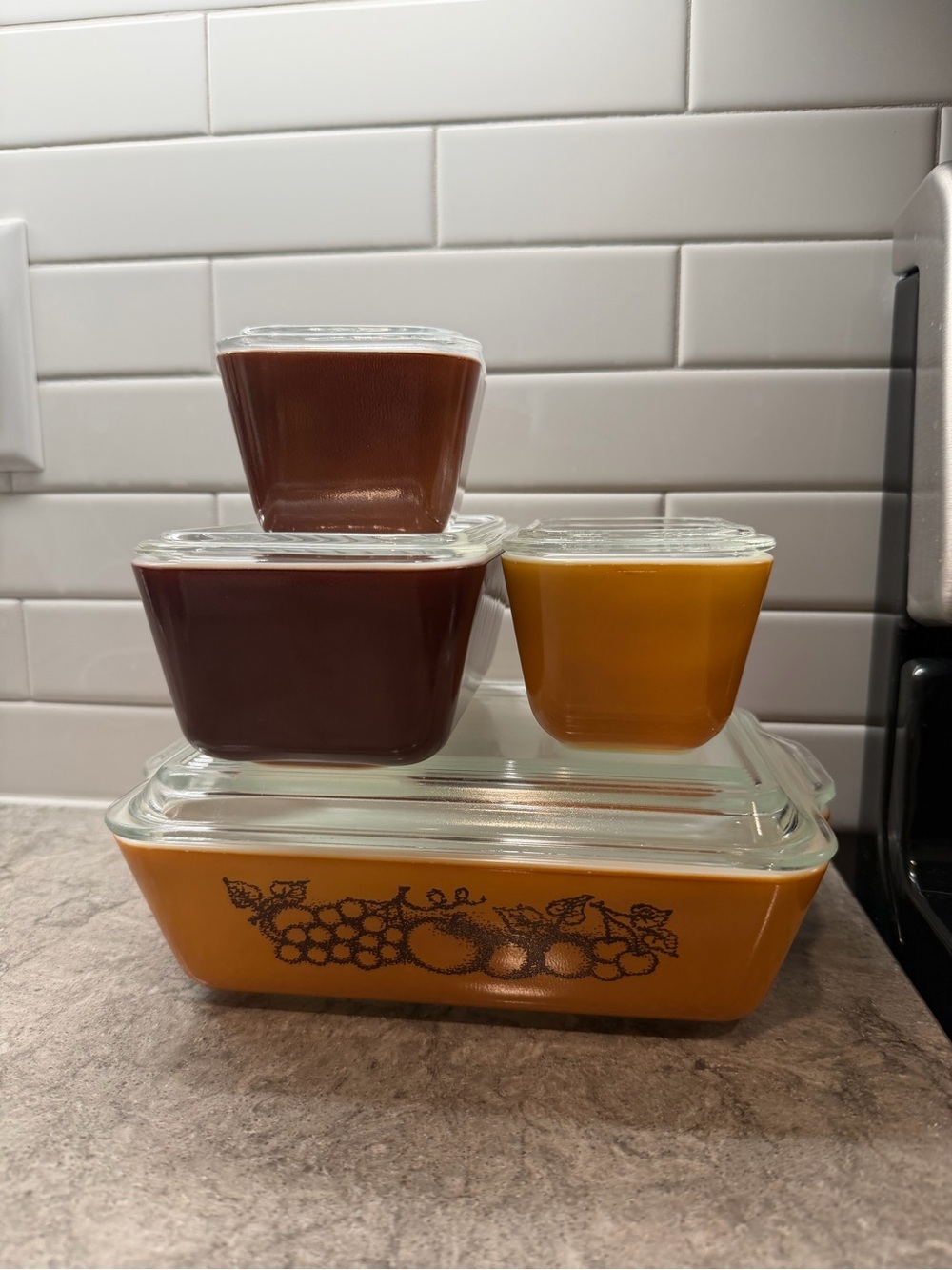 Vintage PYREX Old Orchard Fridgie Set